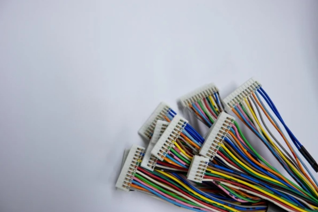 Optimizing Wiring Harness Layouts for Signal Integrity in High-Speed Systems